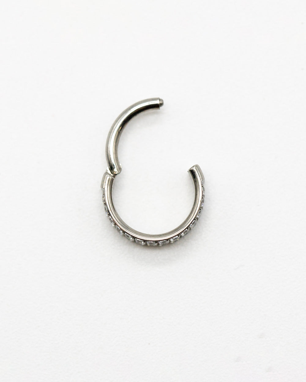 Clustered Crystals Titanium Hinged Ring