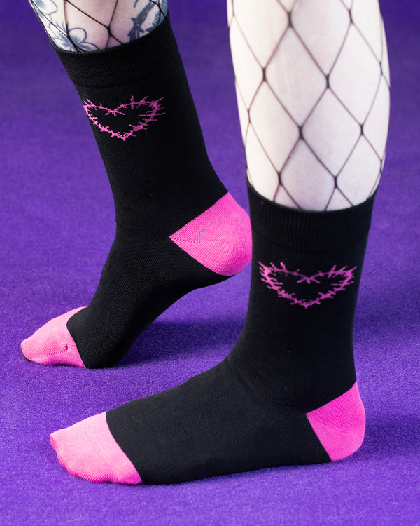 SV BARBED WIRE HEART CREW SOCKS