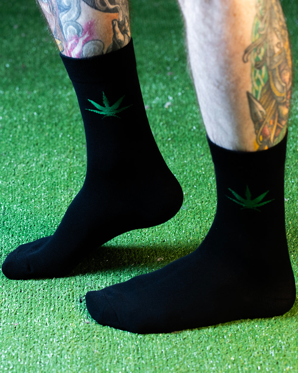 Crew Socks - Single Green Leaf Highlines Black
