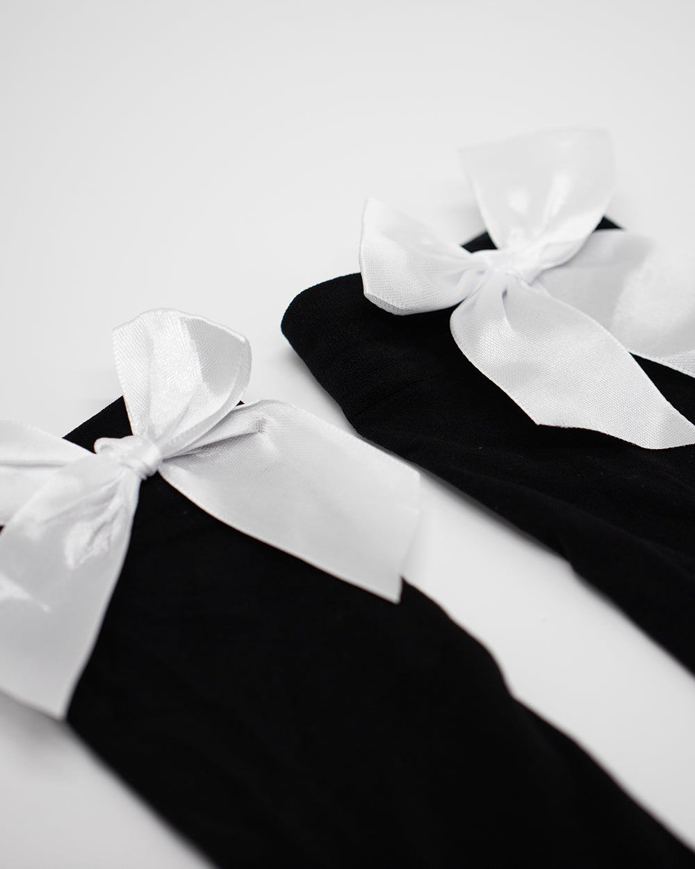 Bow Stockings Over The Knee