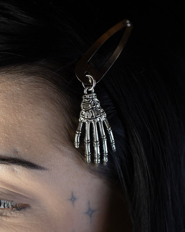 Sweet Vegeance Skeletal Hands Hair Clip
