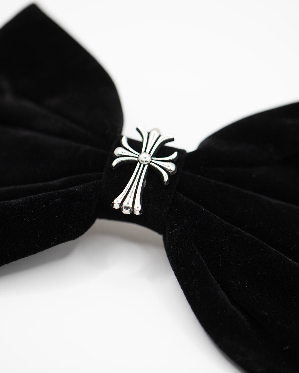 Sweet Vengeance Cross Hair Bow