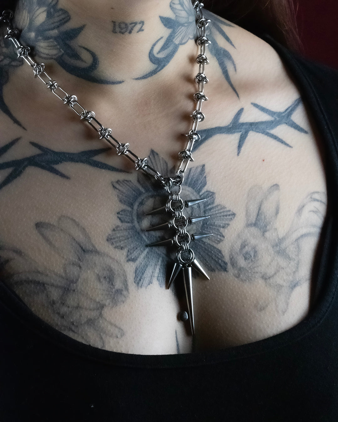 Spiked Barbells Smooth Barbed Wire Necklace
