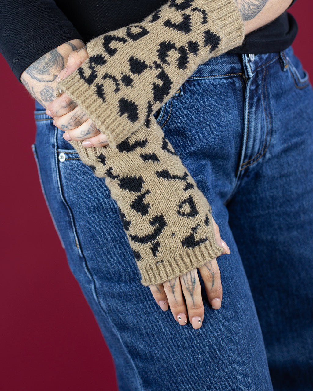 Sweet Vengeance Fingerless Mittens – Animal Print Tan/Black