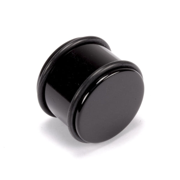 Black Lobe Plug