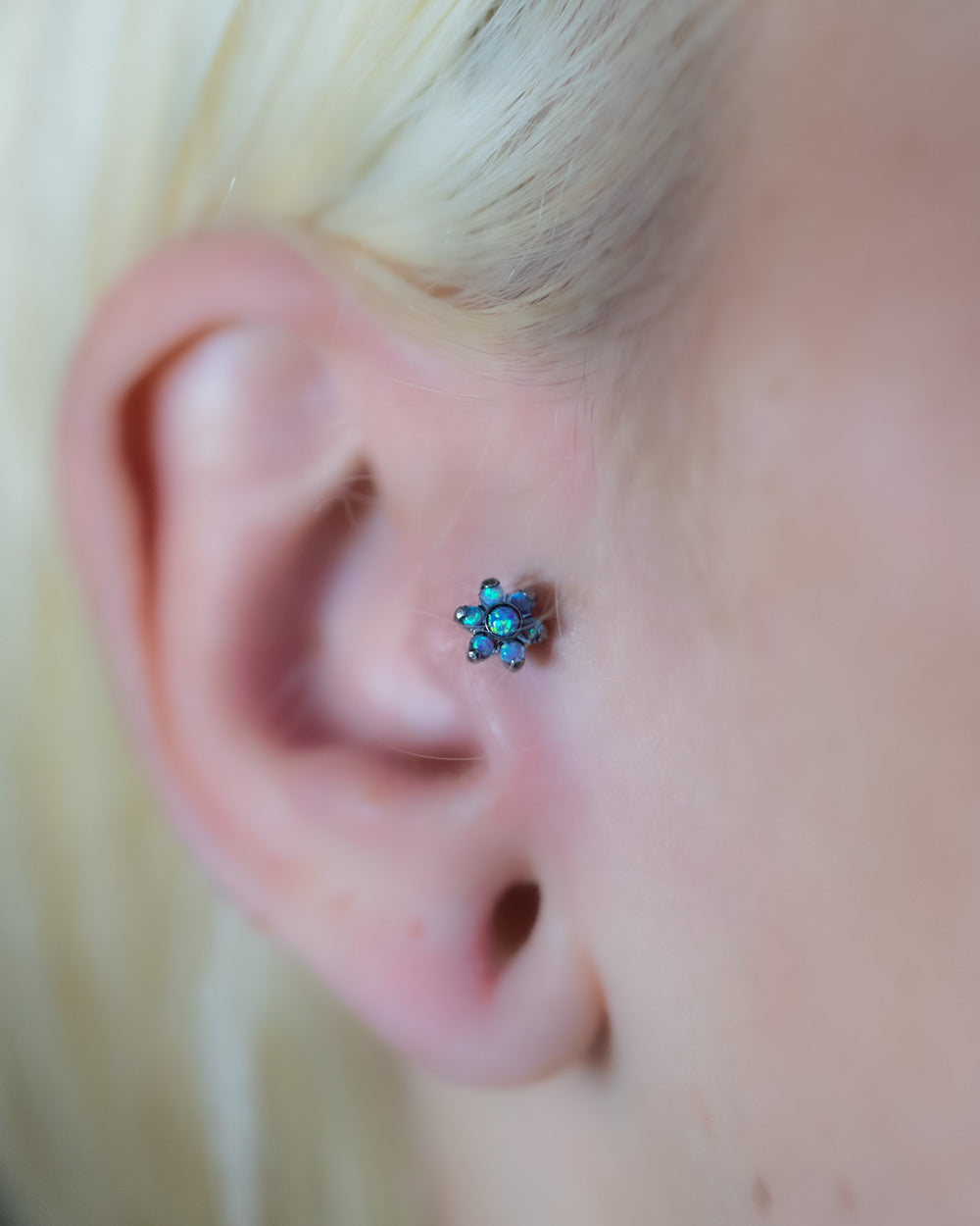 Titanium Internal Thread Opal Flower Labret Bar
